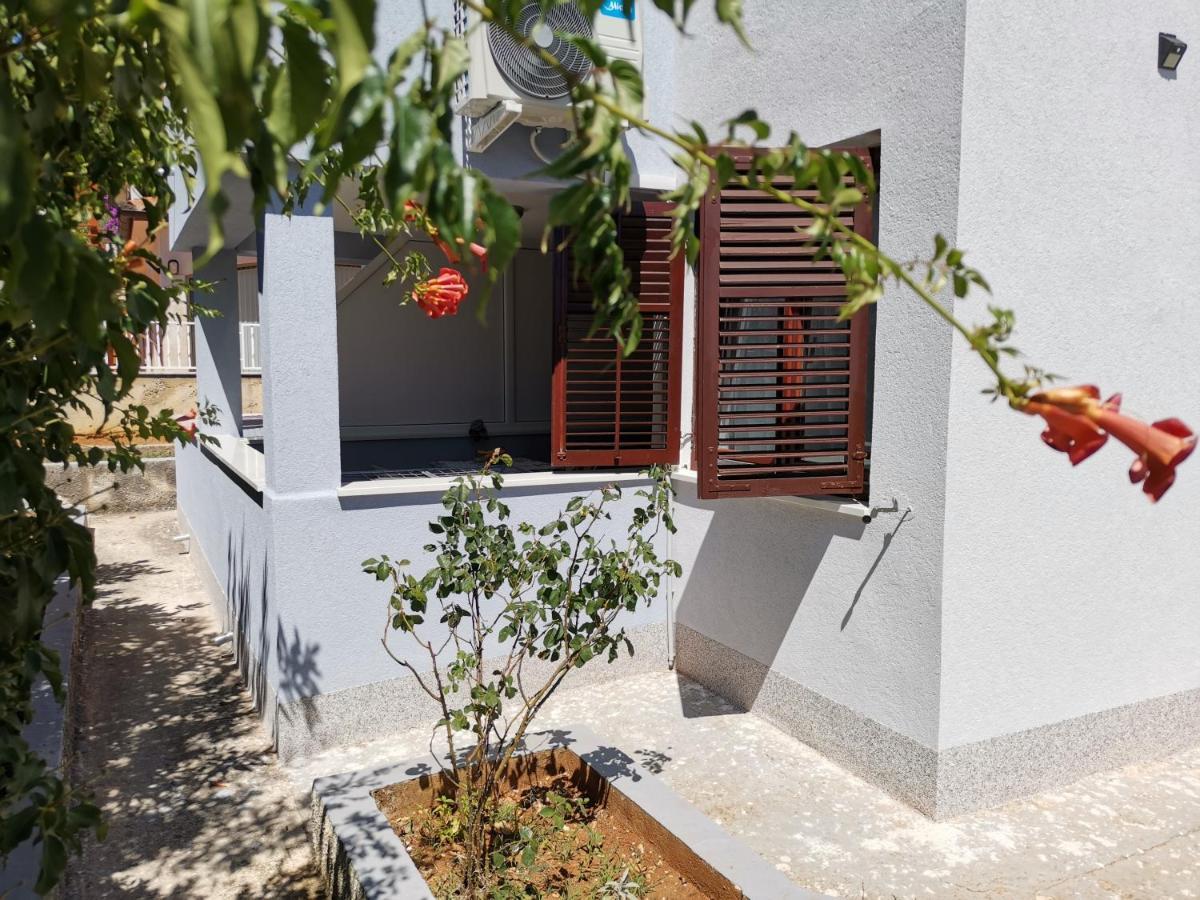 Apartments Lungomare PUY 외부 사진