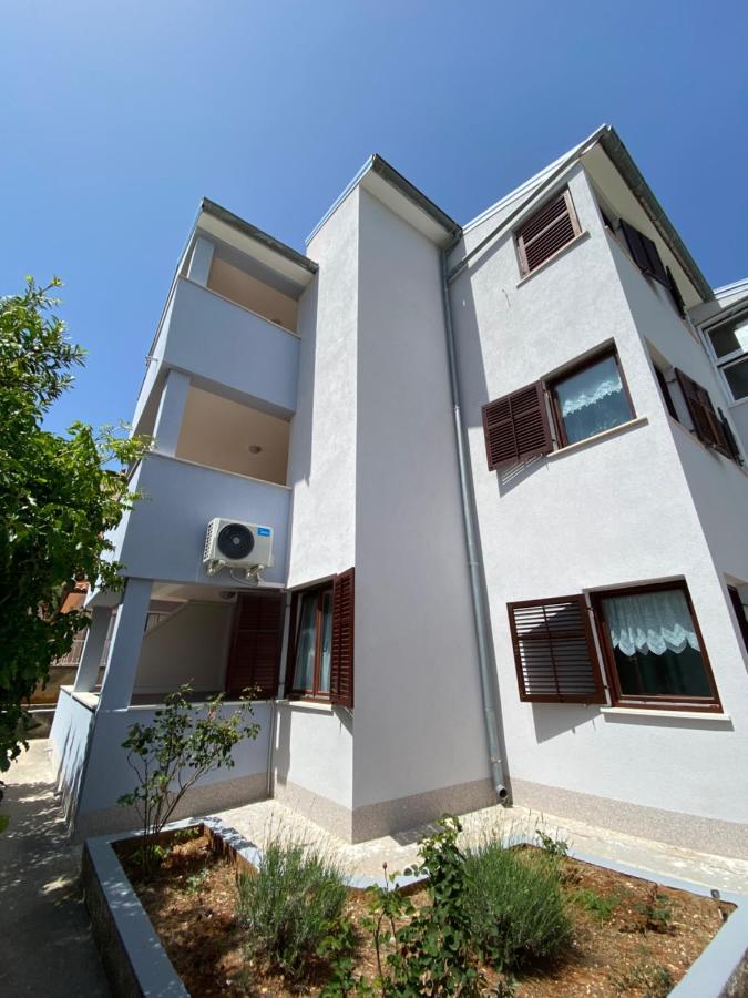 Apartments Lungomare PUY 외부 사진